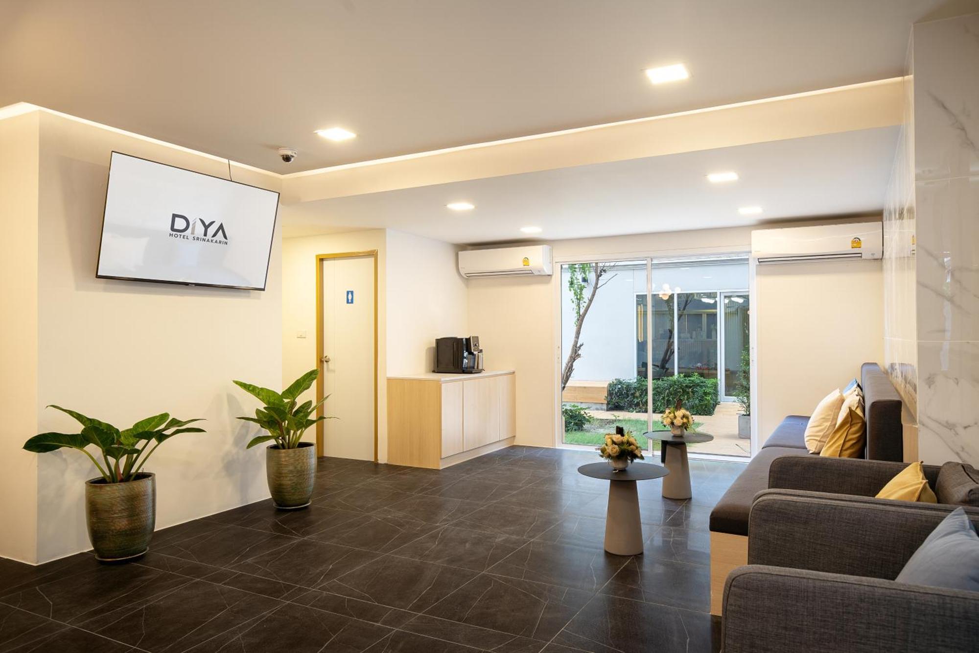 Diya Hotel Bangkok Exterior photo